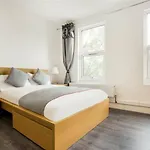 Oyo Broadway Inn