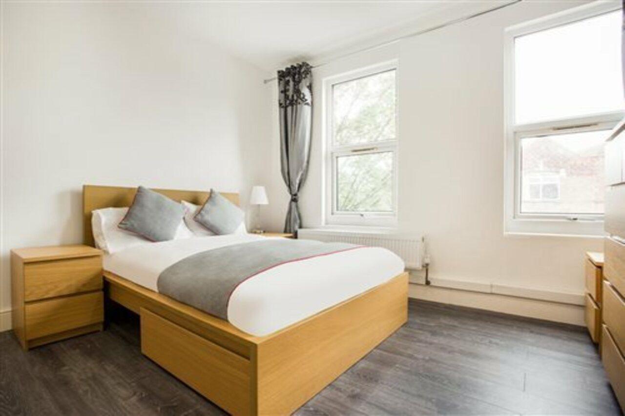 Oyo Broadway 2* Brentford